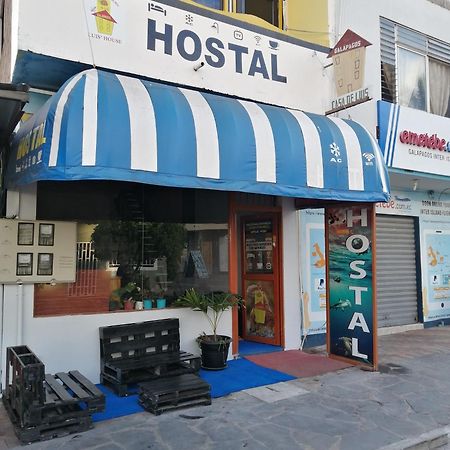 Hostal La Casa De Luis Puerto Baquerizo Moreno Kültér fotó