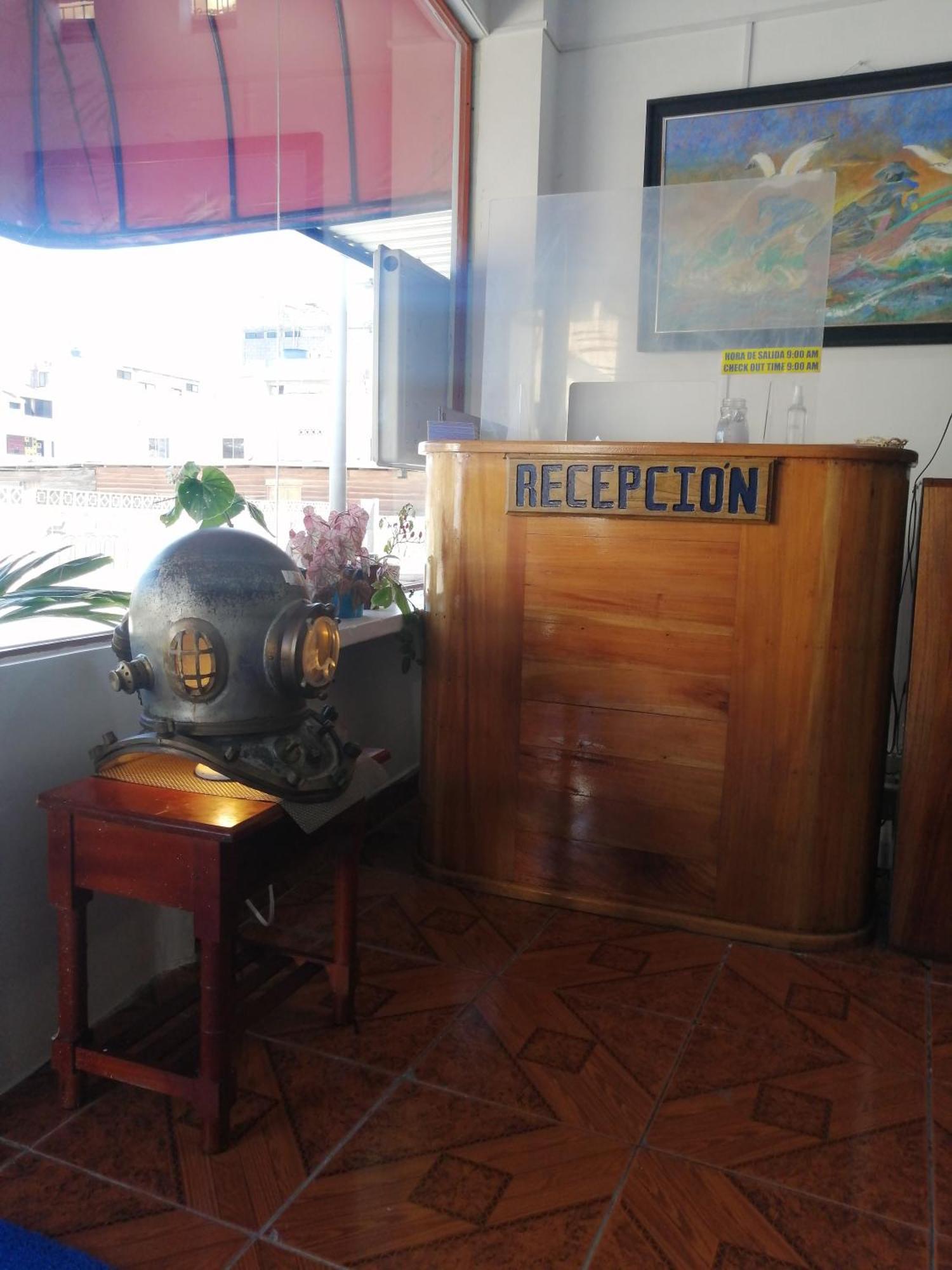 Hostal La Casa De Luis Puerto Baquerizo Moreno Kültér fotó