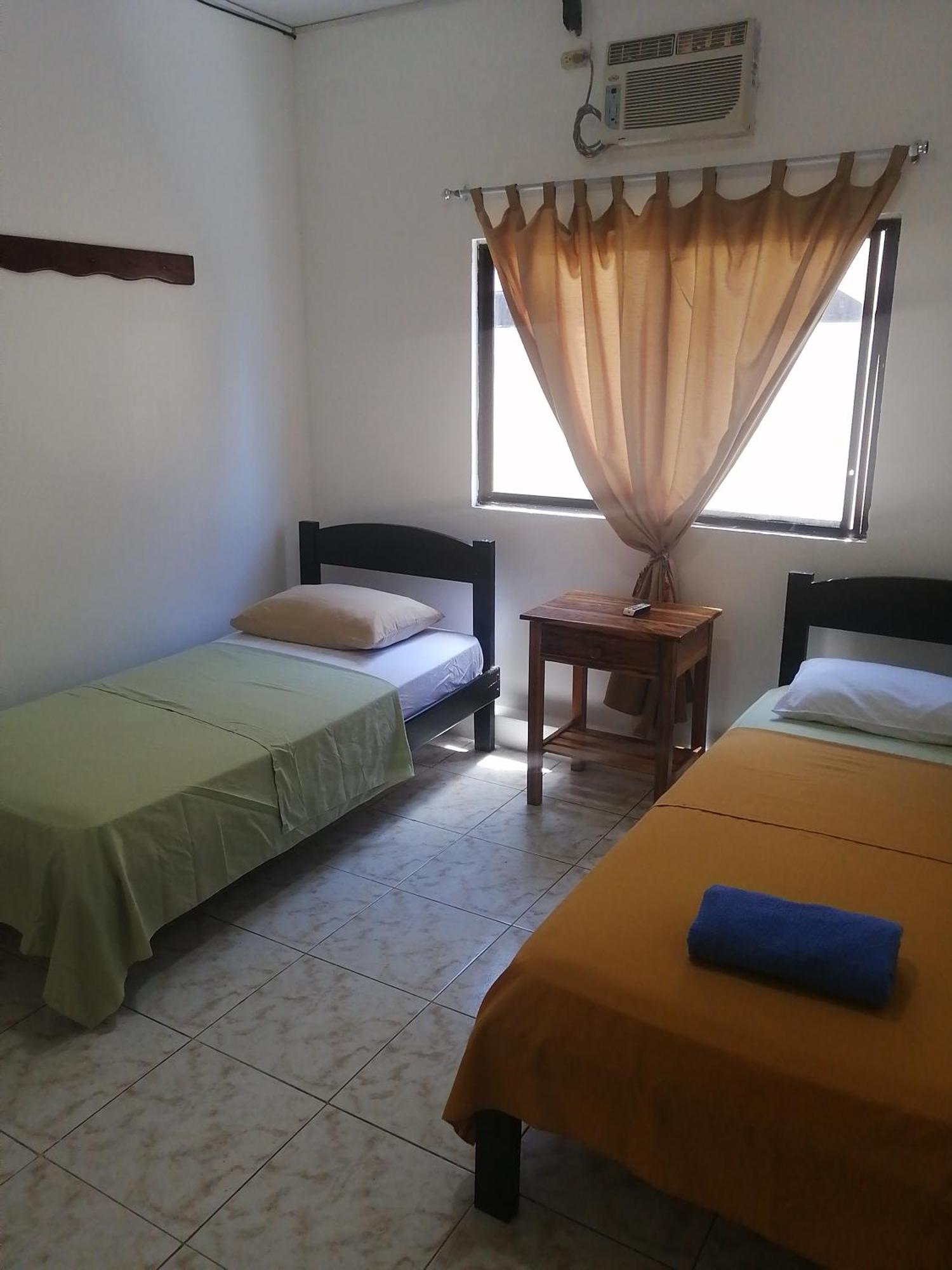 Hostal La Casa De Luis Puerto Baquerizo Moreno Kültér fotó