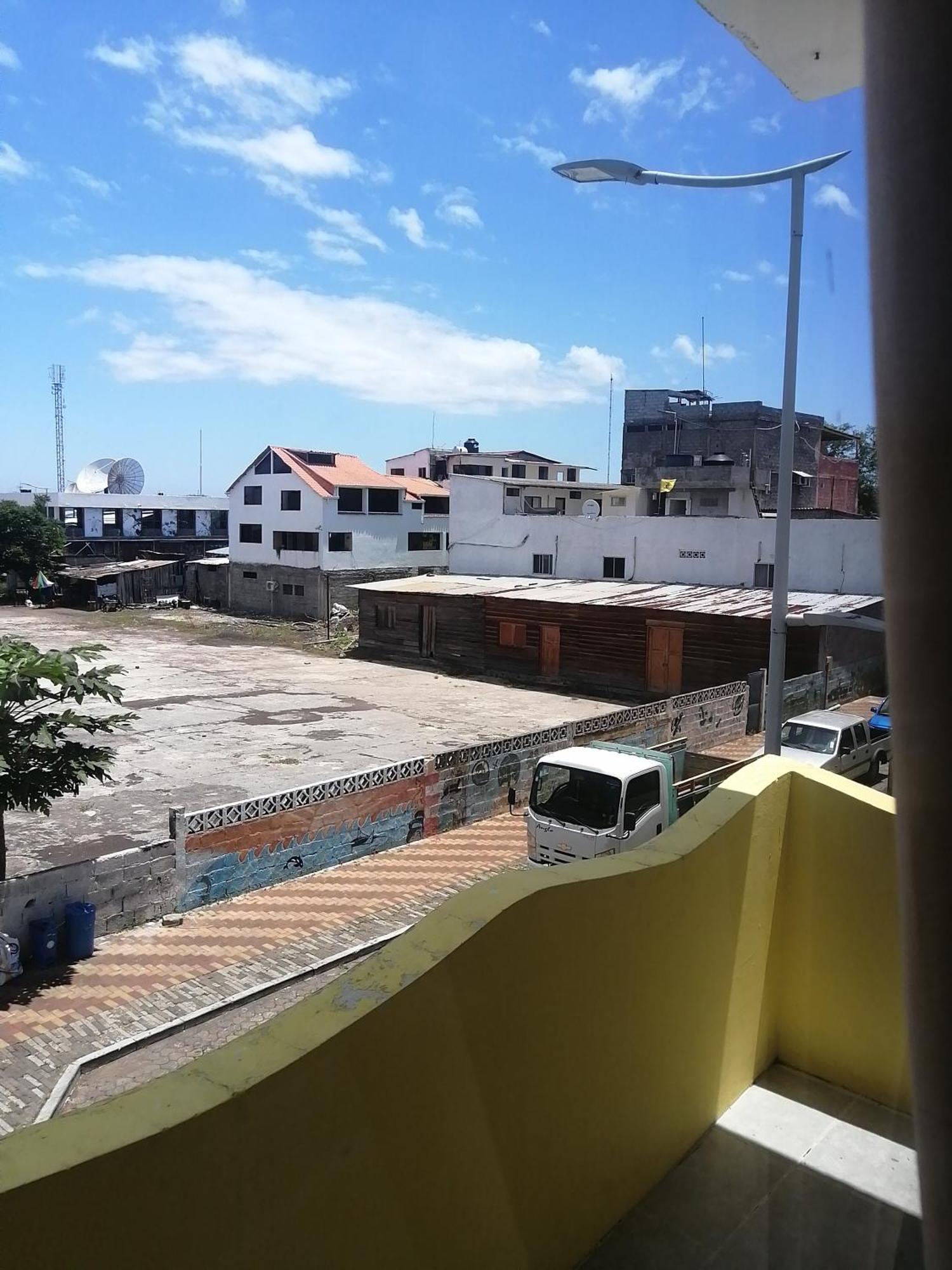 Hostal La Casa De Luis Puerto Baquerizo Moreno Kültér fotó