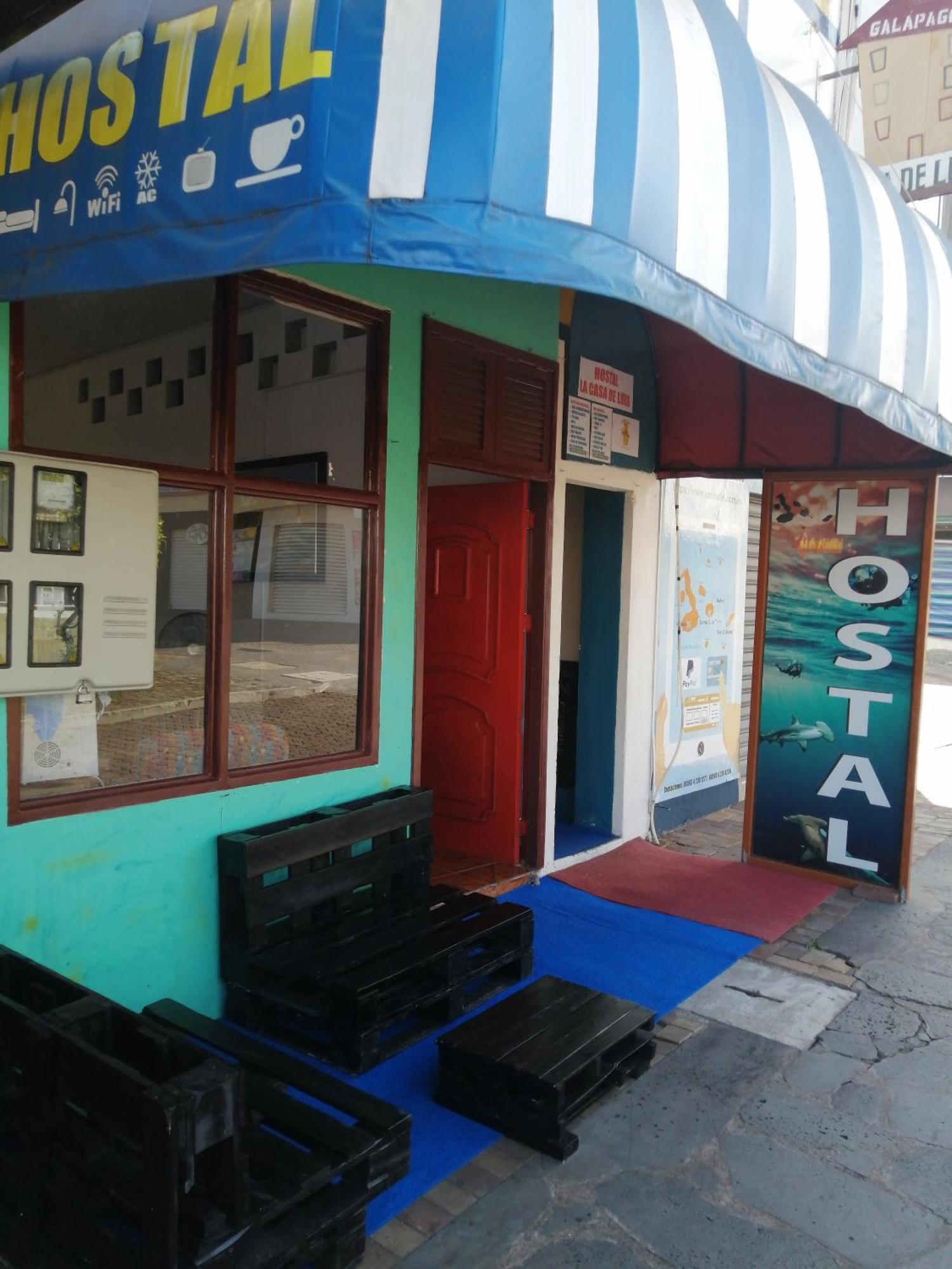 Hostal La Casa De Luis Puerto Baquerizo Moreno Kültér fotó