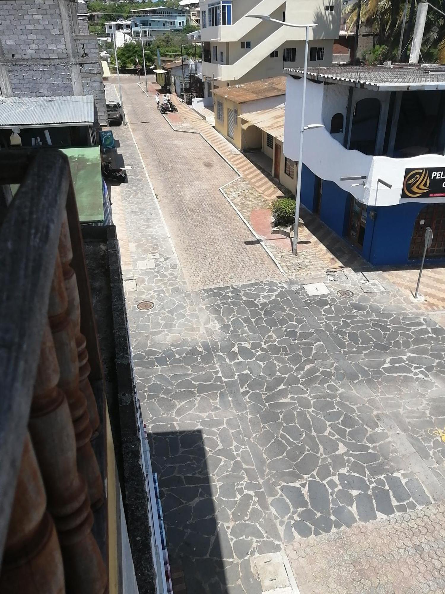 Hostal La Casa De Luis Puerto Baquerizo Moreno Kültér fotó