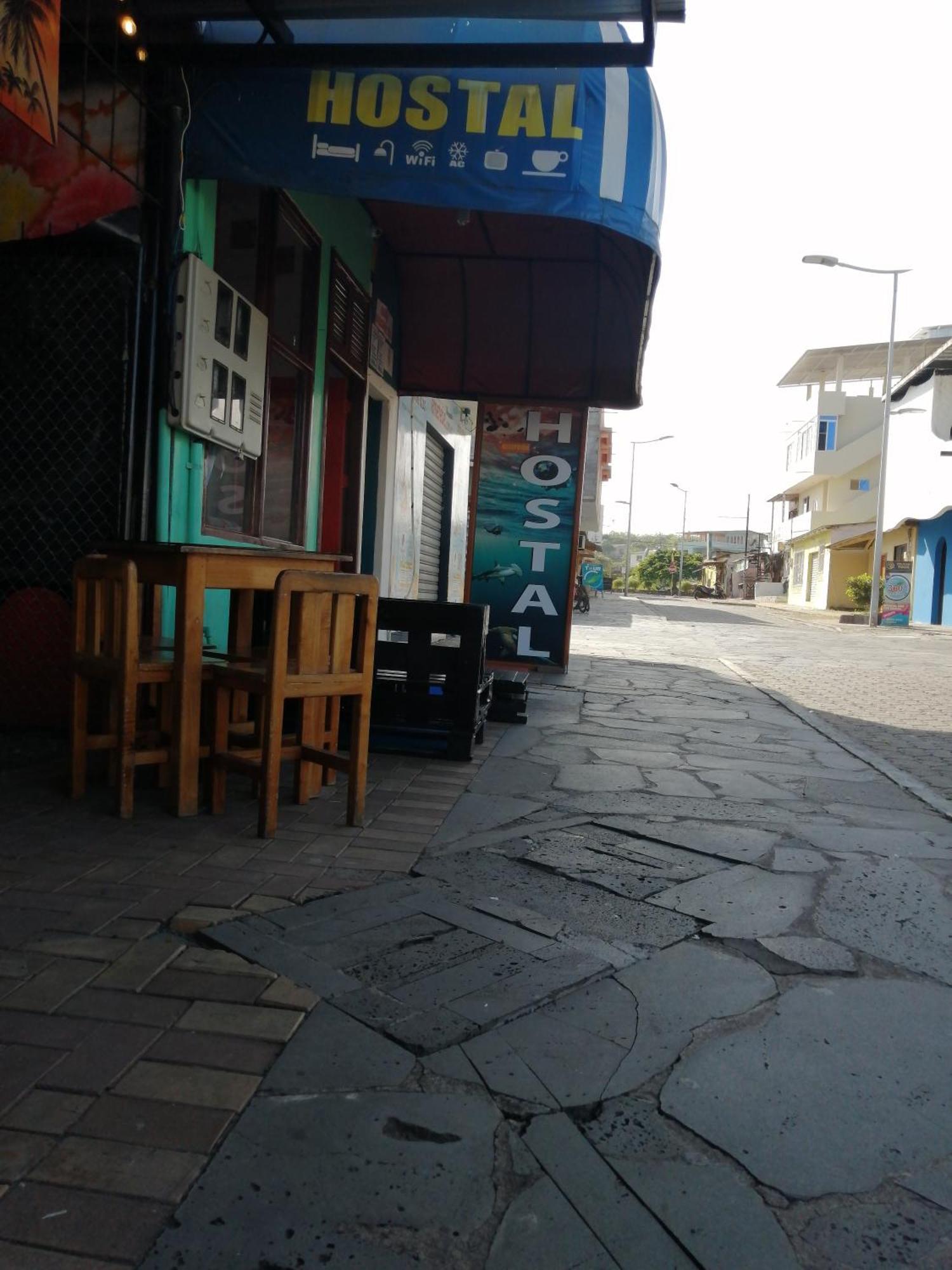 Hostal La Casa De Luis Puerto Baquerizo Moreno Kültér fotó